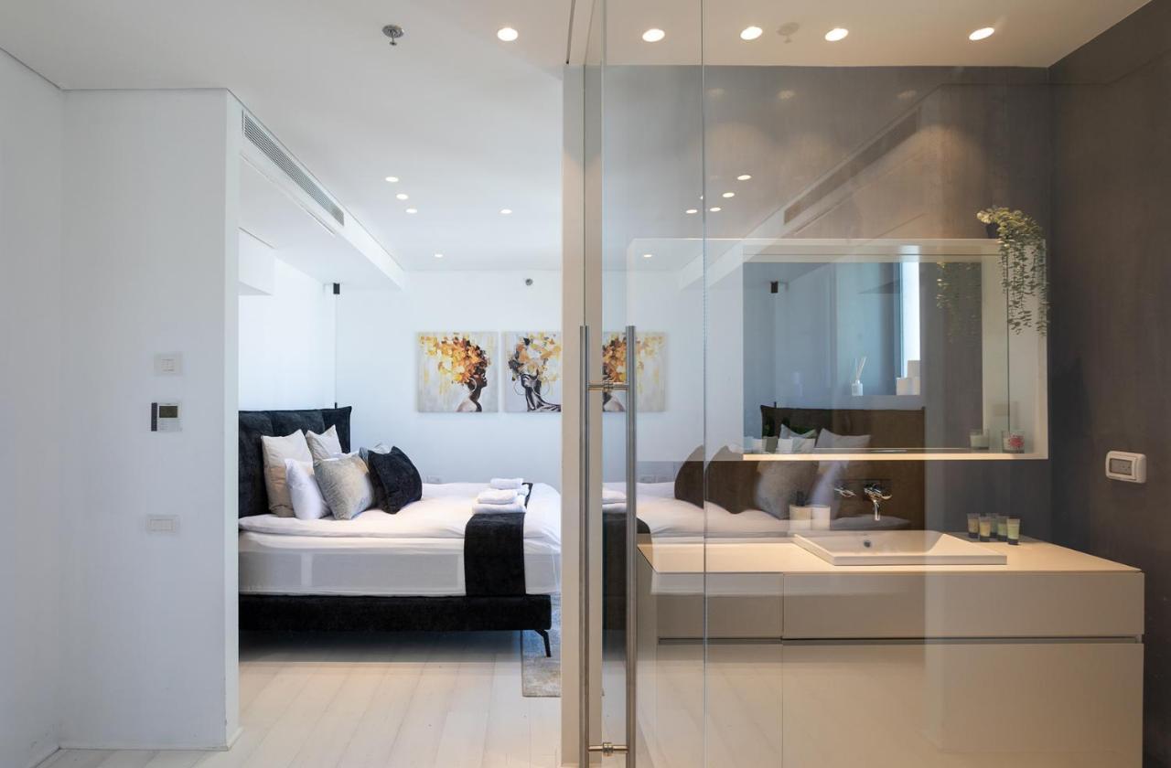 Yalarent Sea-Breeze Penthouse With Jacuzzi Bat Yam Exterior foto