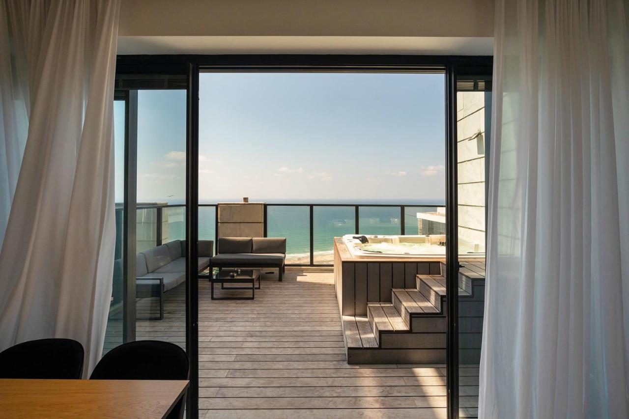 Yalarent Sea-Breeze Penthouse With Jacuzzi Bat Yam Exterior foto