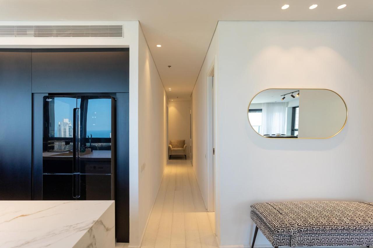 Yalarent Sea-Breeze Penthouse With Jacuzzi Bat Yam Exterior foto