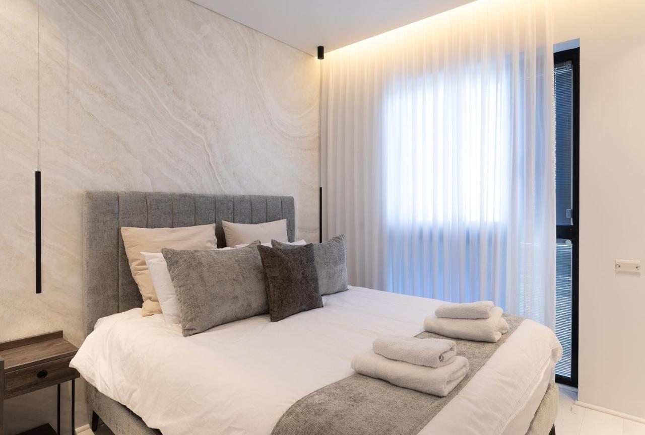 Yalarent Sea-Breeze Penthouse With Jacuzzi Bat Yam Exterior foto