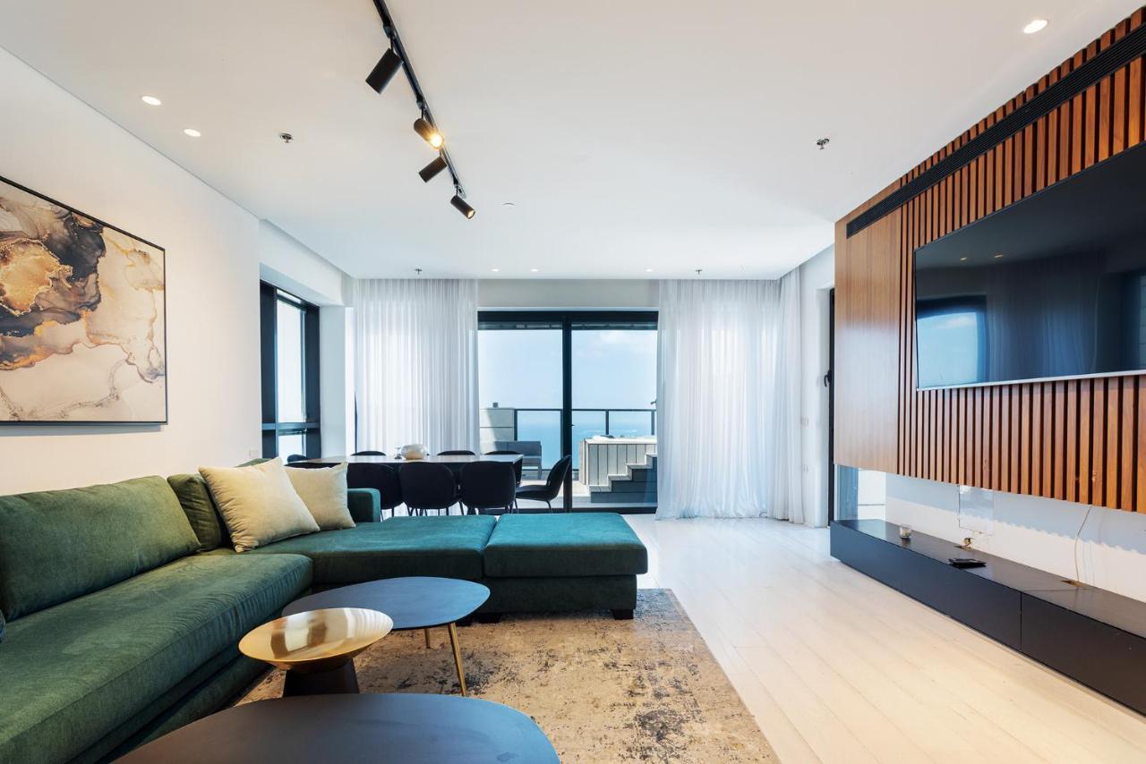 Yalarent Sea-Breeze Penthouse With Jacuzzi Bat Yam Exterior foto