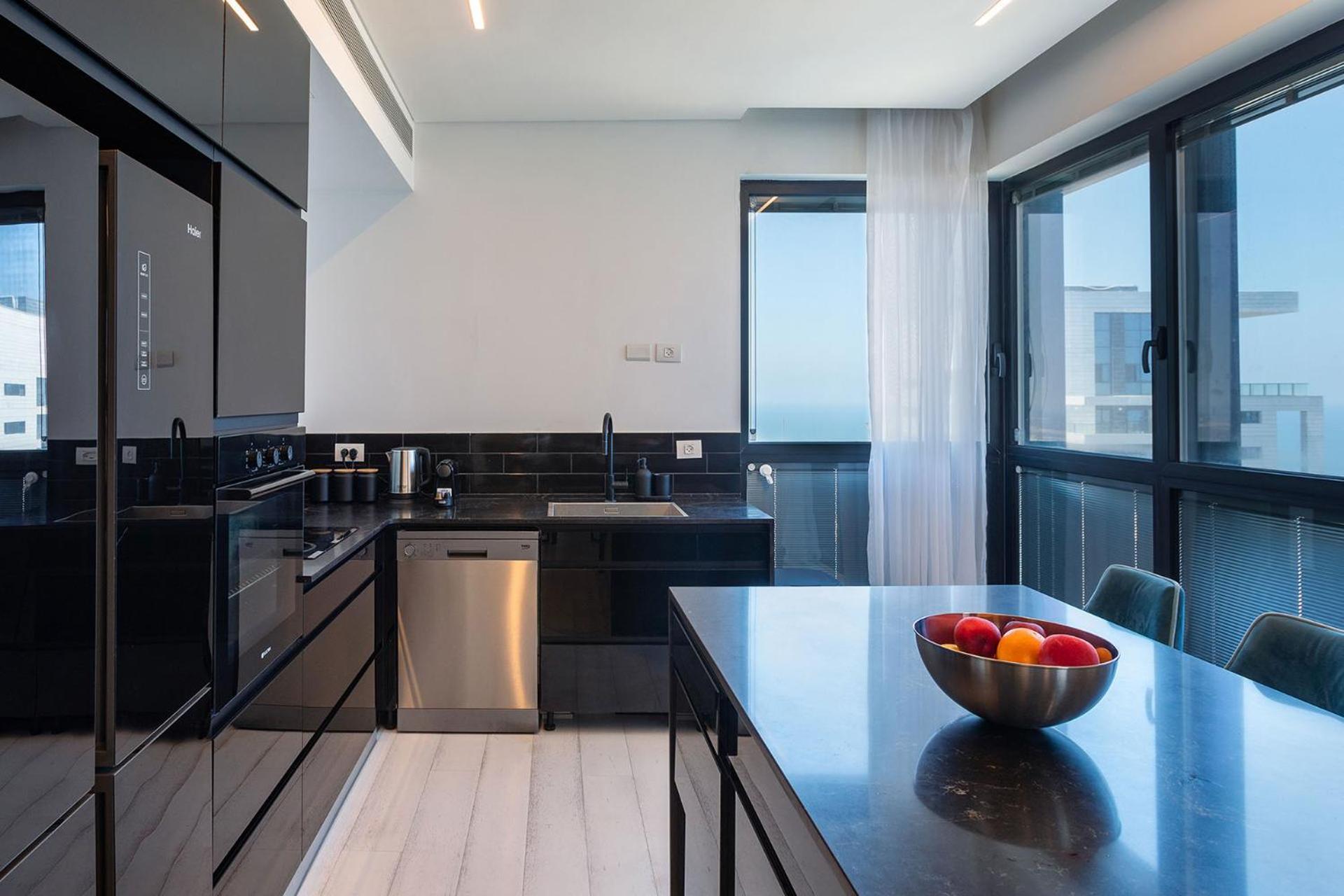 Yalarent Sea-Breeze Penthouse With Jacuzzi Bat Yam Exterior foto