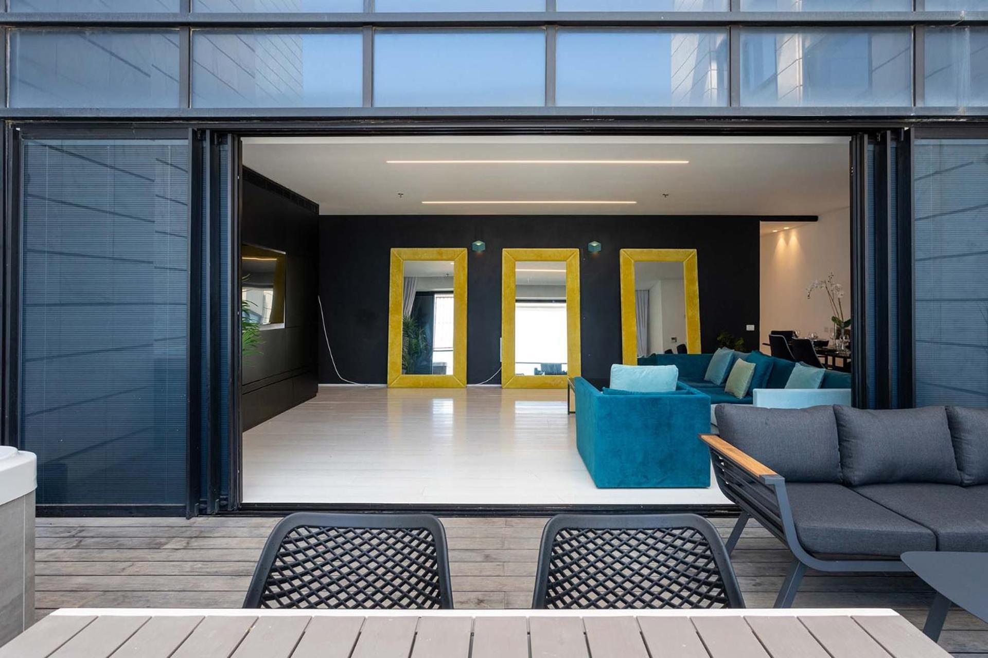 Yalarent Sea-Breeze Penthouse With Jacuzzi Bat Yam Exterior foto