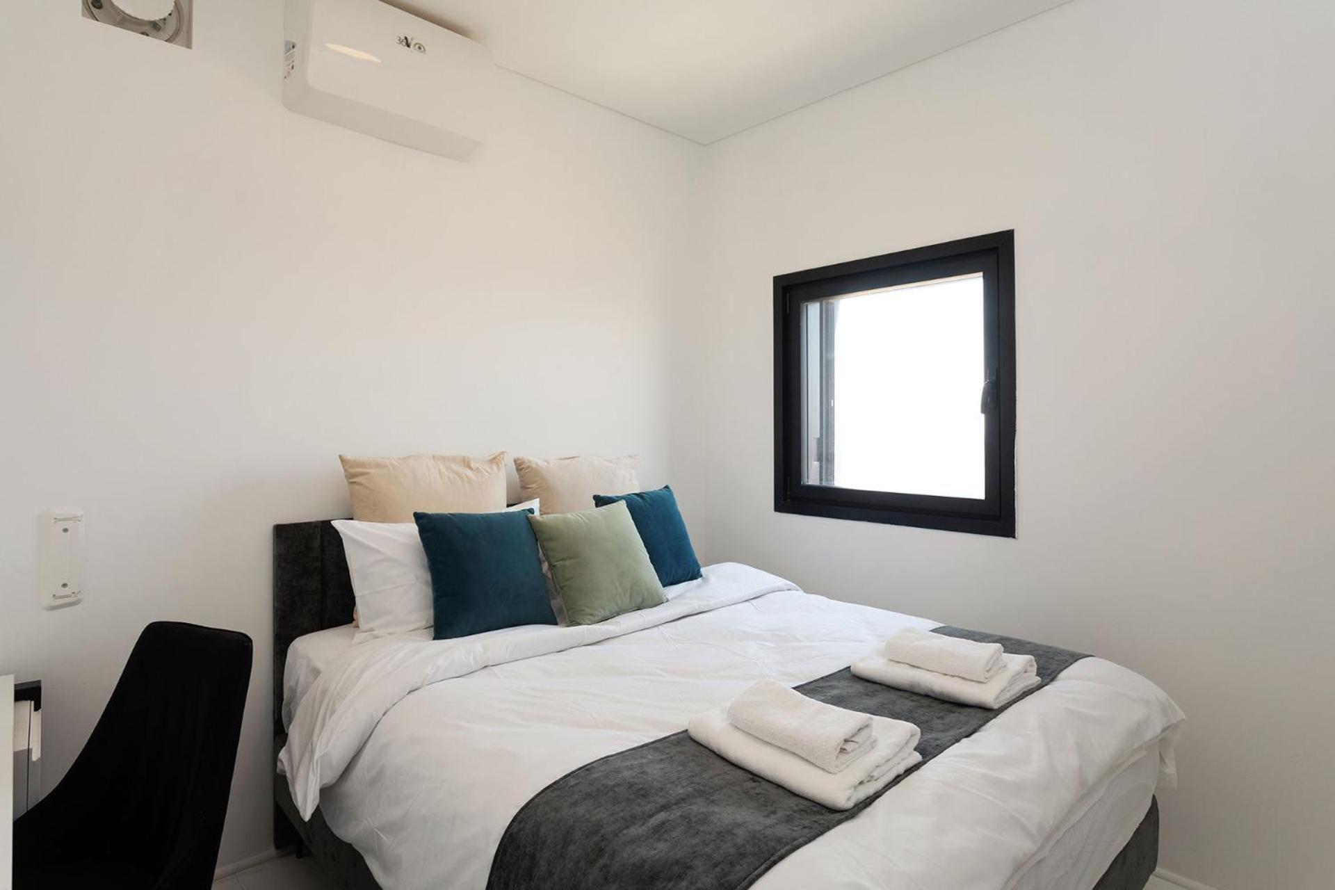 Yalarent Sea-Breeze Penthouse With Jacuzzi Bat Yam Exterior foto