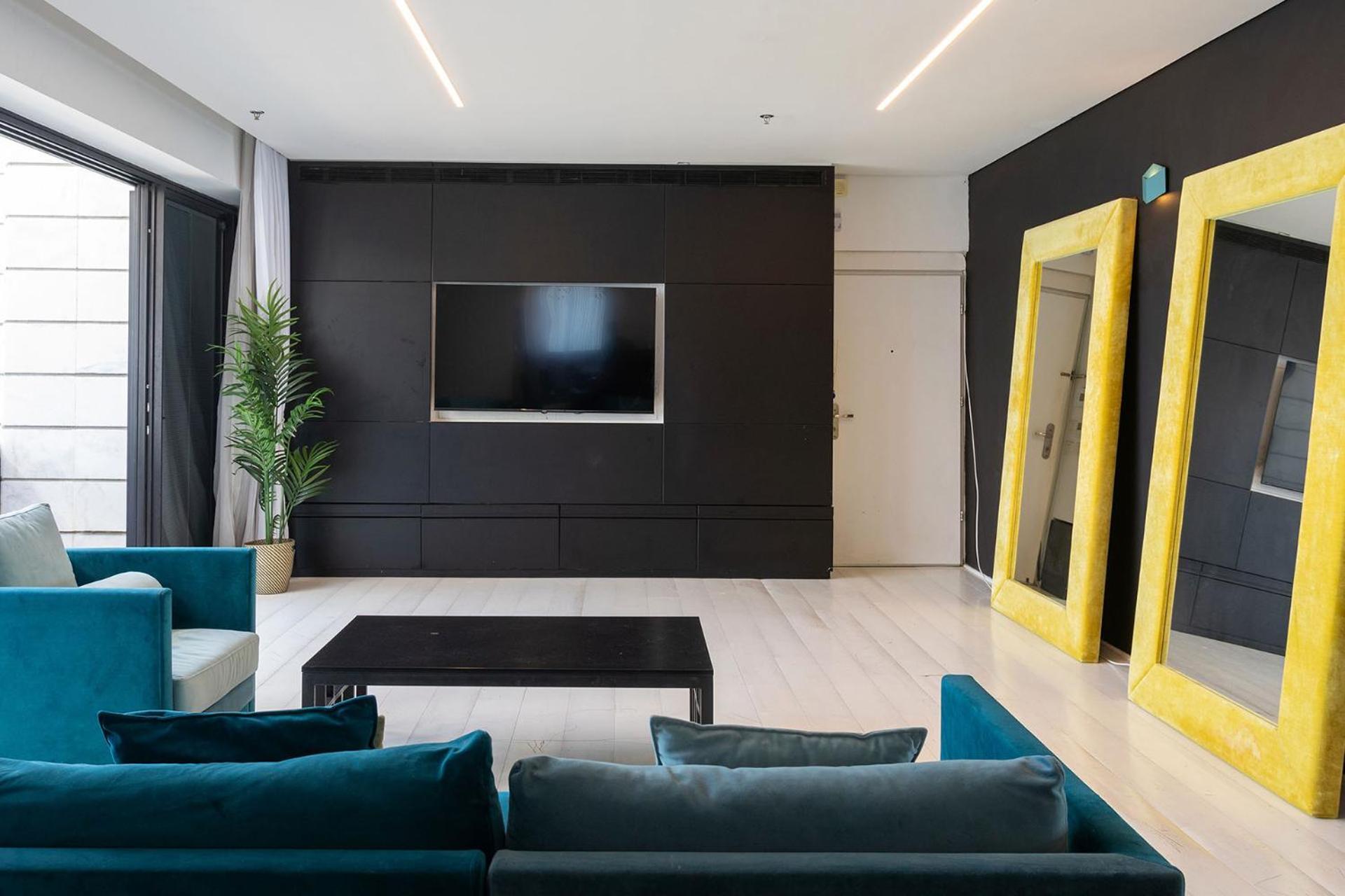 Yalarent Sea-Breeze Penthouse With Jacuzzi Bat Yam Exterior foto
