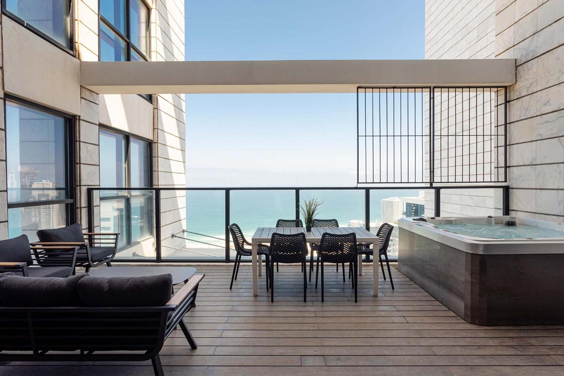 Yalarent Sea-Breeze Penthouse With Jacuzzi Bat Yam Exterior foto